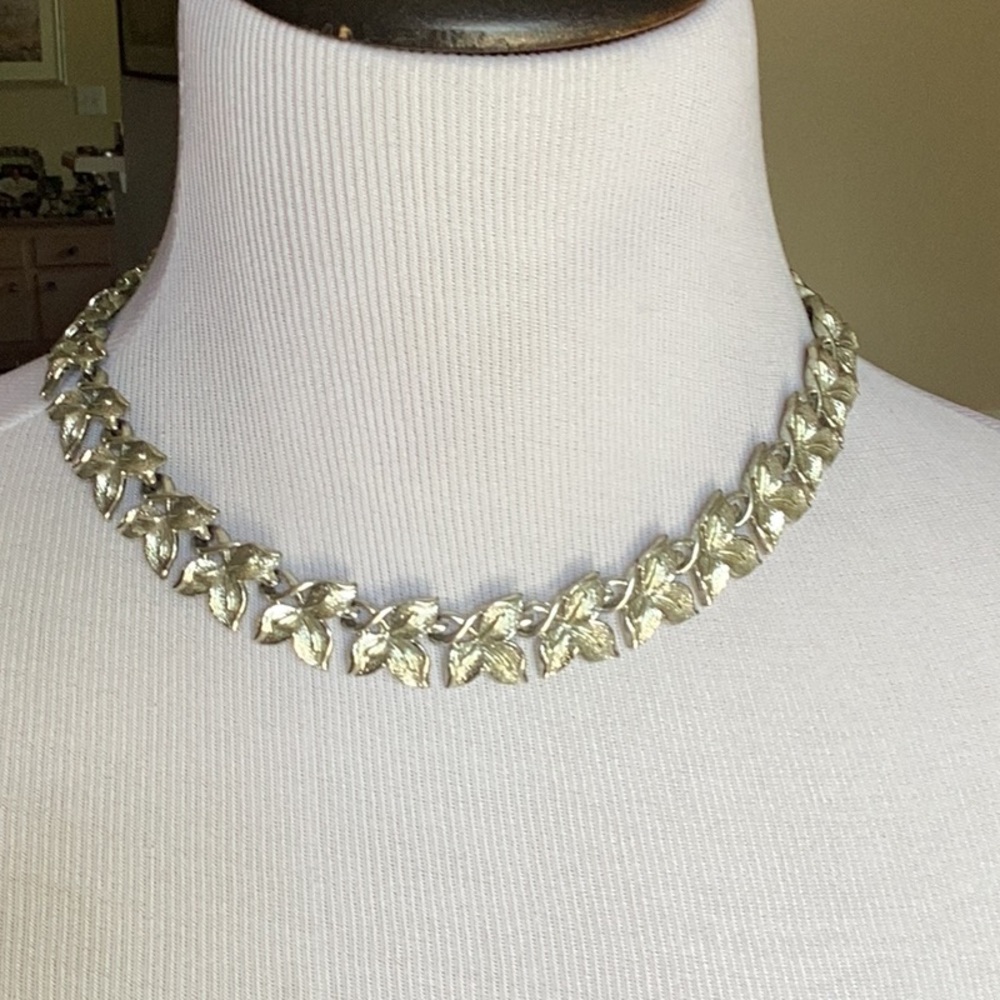 Vintage Coro silver leaf choker with hook closure.  Beautiful piece.